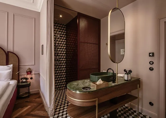 Hotel Eurostars Josefine 4*