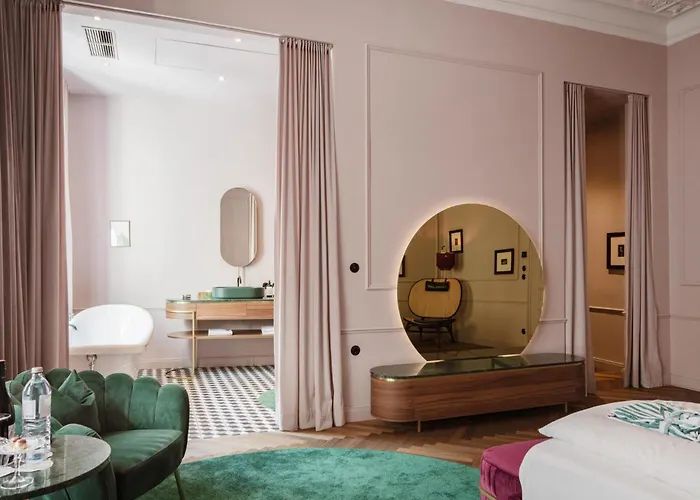 Eurostars Josefine 4*